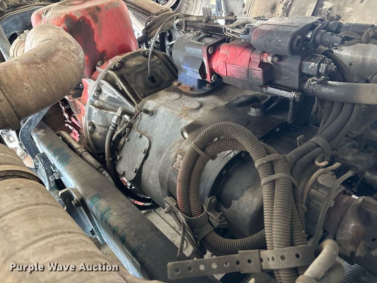 image for item YA0633 2016 Peterbilt 367 dump truck