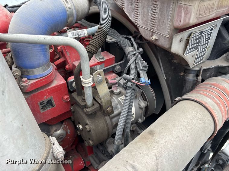 image for item YA0633 2016 Peterbilt 367 dump truck