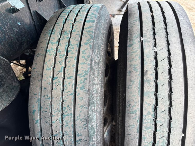 image for item YA0633 2016 Peterbilt 367 dump truck