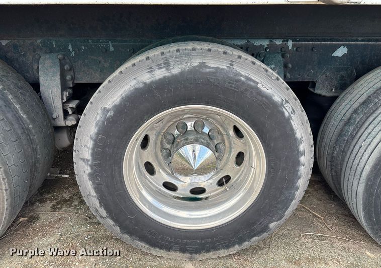 image for item YA0633 2016 Peterbilt 367 dump truck