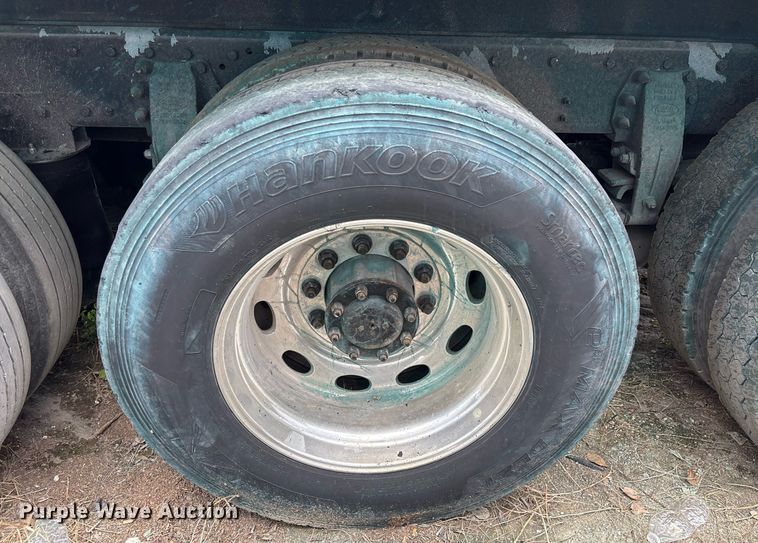 image for item YA0633 2016 Peterbilt 367 dump truck