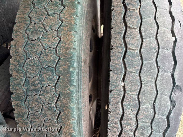 image for item YA0633 2016 Peterbilt 367 dump truck