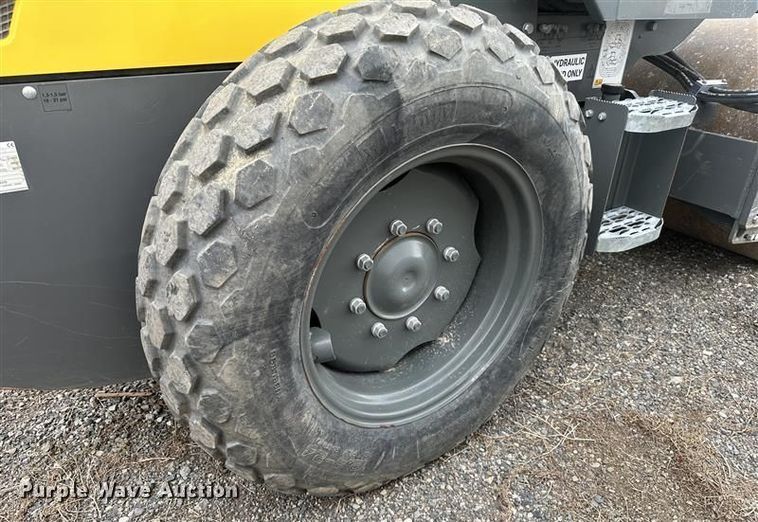 image for item YA0854 2020 Wacker Nuson RC50 single drum vibratory roller