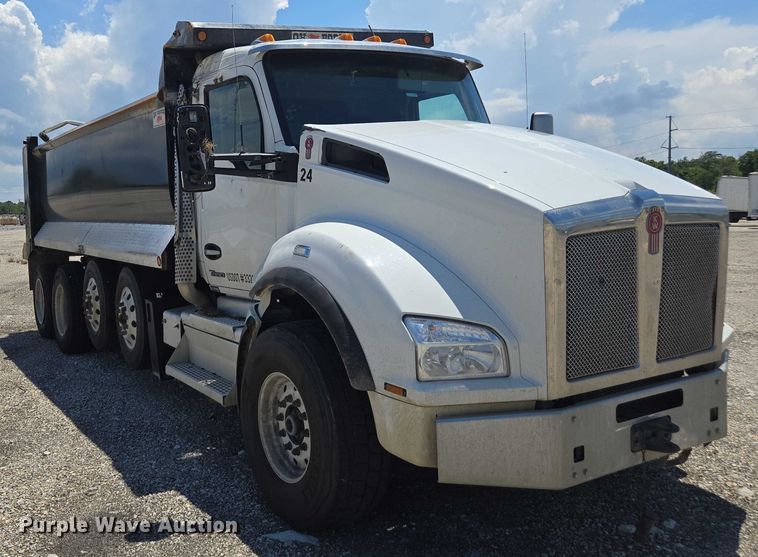 image for item YA0868 2025 Kenworth T880 dump truck