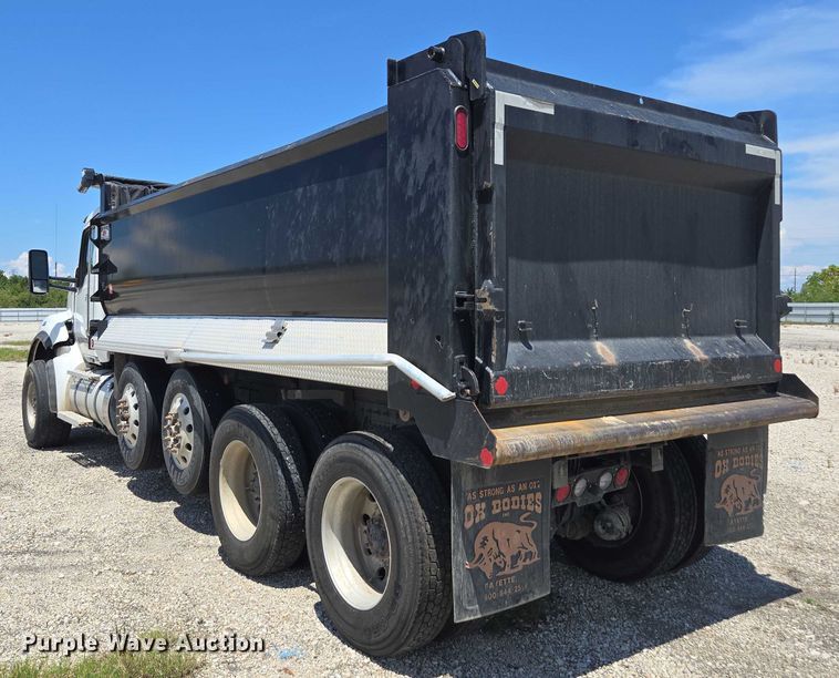 image for item YA0868 2025 Kenworth T880 dump truck