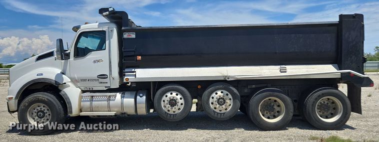 image for item YA0868 2025 Kenworth T880 dump truck