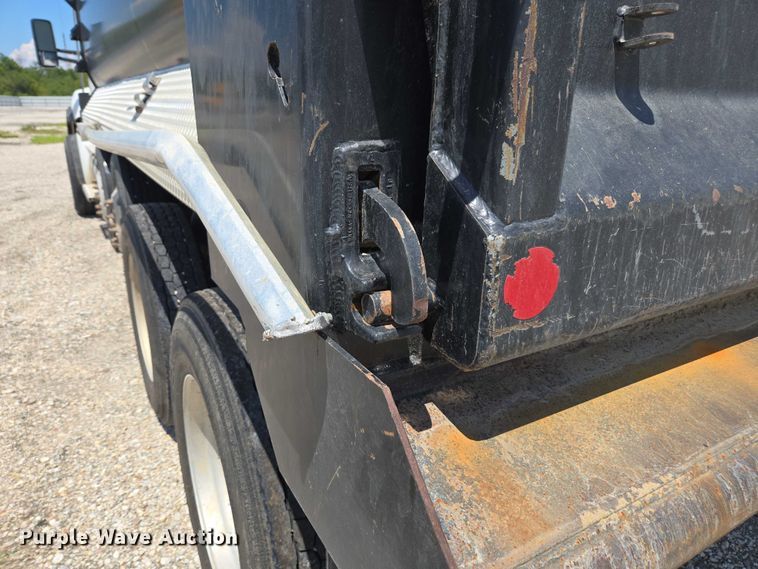 image for item YA0868 2025 Kenworth T880 dump truck