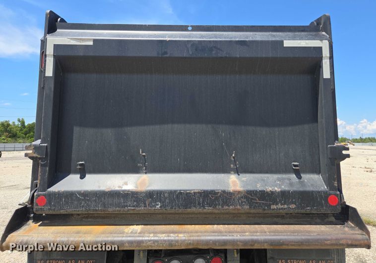 image for item YA0868 2025 Kenworth T880 dump truck