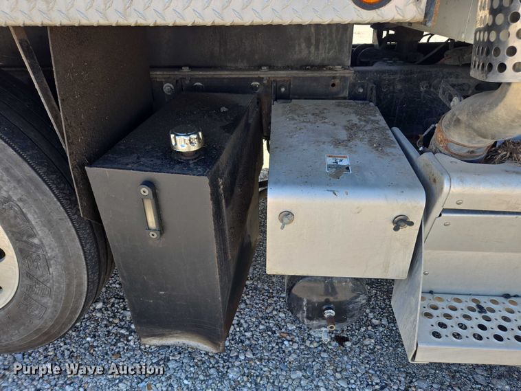 image for item YA0868 2025 Kenworth T880 dump truck