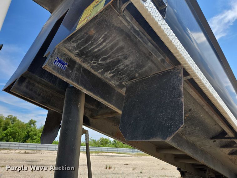 image for item YA0868 2025 Kenworth T880 dump truck