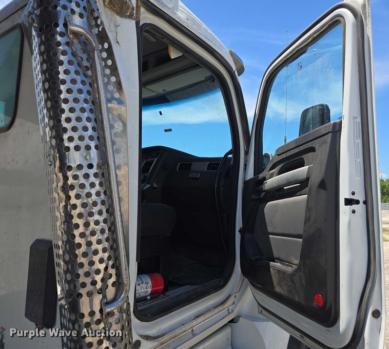 image for item YA0868 2025 Kenworth T880 dump truck