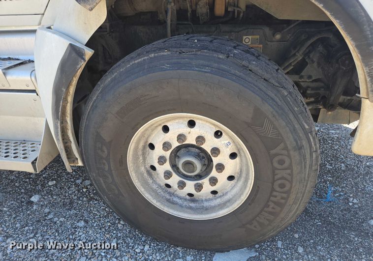 image for item YA0868 2025 Kenworth T880 dump truck