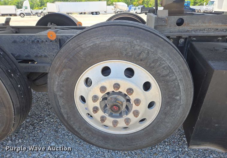 image for item YA0868 2025 Kenworth T880 dump truck