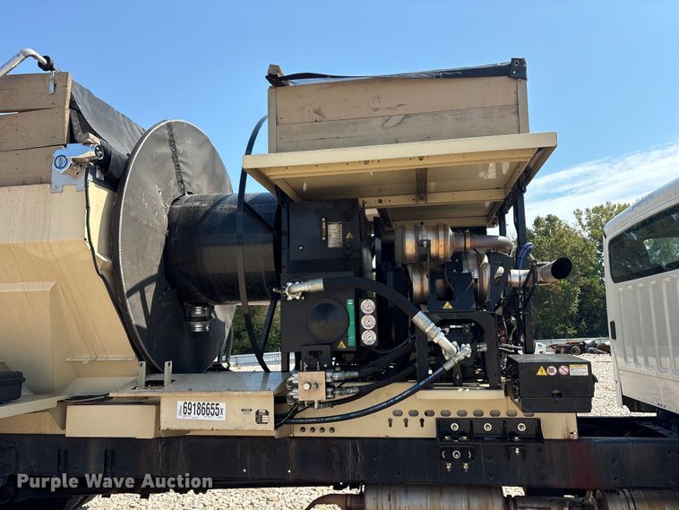 image for item YA0943 2015 Freightliner  M2 truck chassis with Finn MBX10 material blower