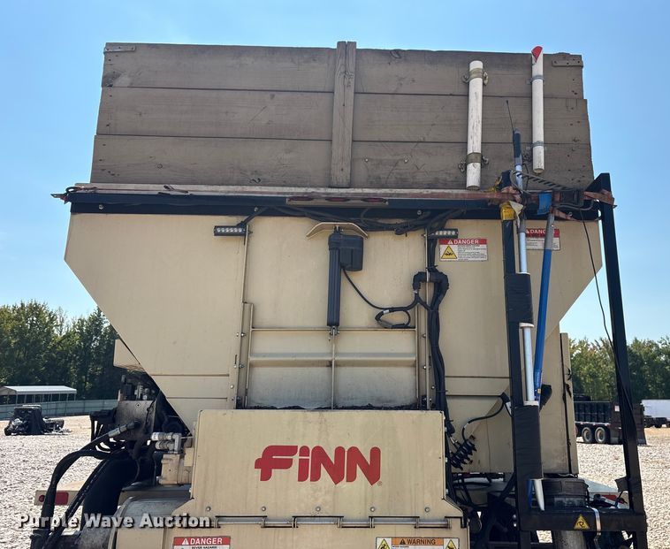 image for item YA0943 2015 Freightliner  M2 truck chassis with Finn MBX10 material blower