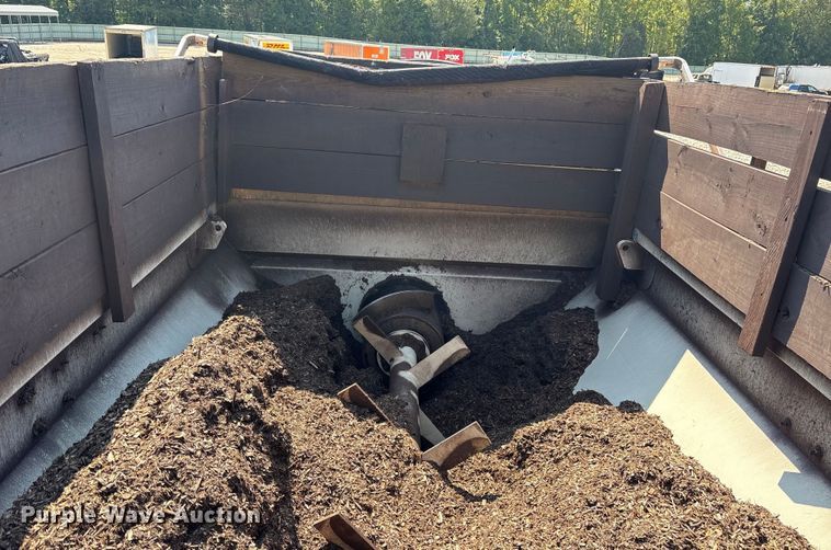 image for item YA0943 2015 Freightliner  M2 truck chassis with Finn MBX10 material blower