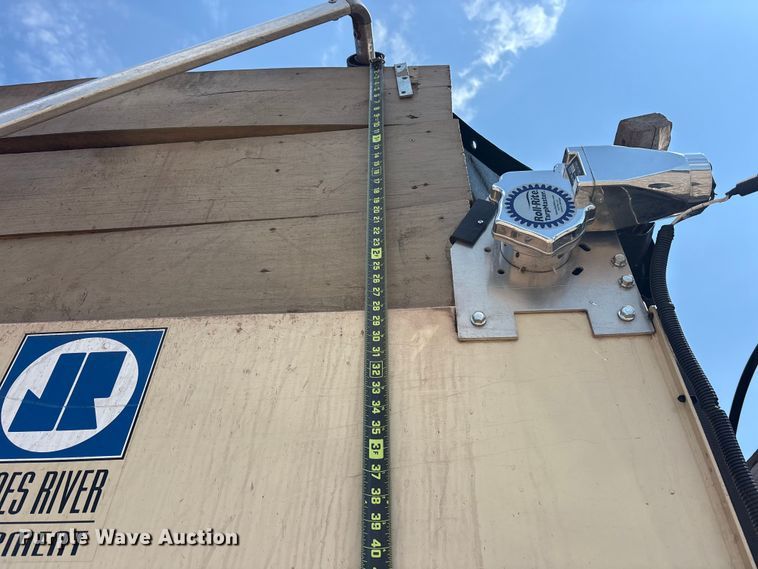 image for item YA0943 2015 Freightliner  M2 truck chassis with Finn MBX10 material blower