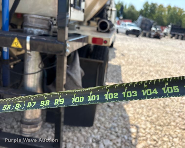 image for item YA0943 2015 Freightliner  M2 truck chassis with Finn MBX10 material blower