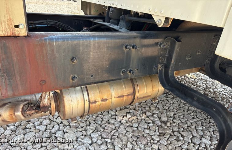 image for item YA0943 2015 Freightliner  M2 truck chassis with Finn MBX10 material blower