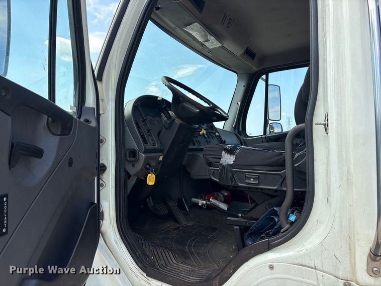 image for item YA0943 2015 Freightliner  M2 truck chassis with Finn MBX10 material blower