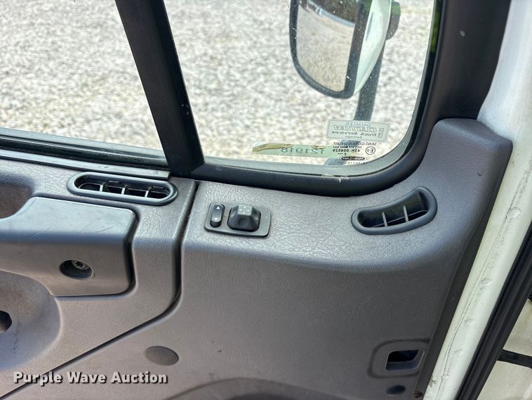 image for item YA0943 2015 Freightliner  M2 truck chassis with Finn MBX10 material blower