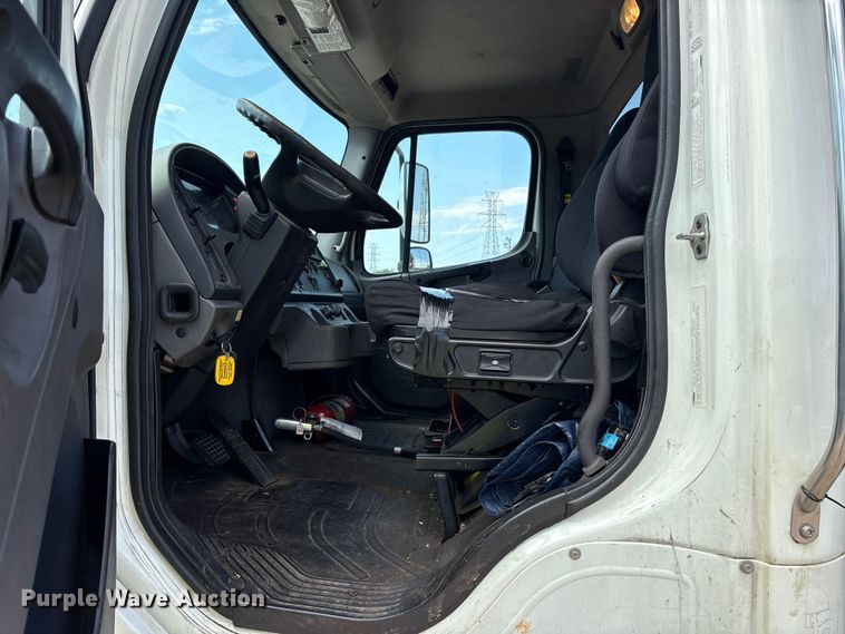 image for item YA0943 2015 Freightliner  M2 truck chassis with Finn MBX10 material blower