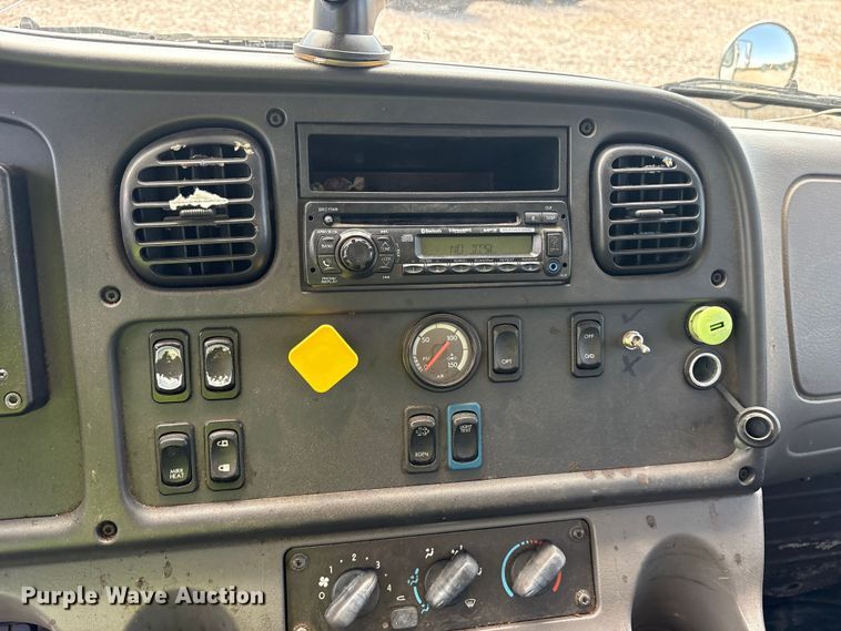 image for item YA0943 2015 Freightliner  M2 truck chassis with Finn MBX10 material blower