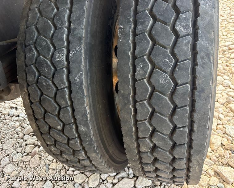 image for item YA0943 2015 Freightliner  M2 truck chassis with Finn MBX10 material blower