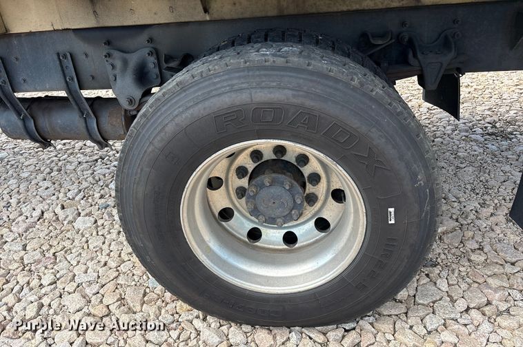 image for item YA0943 2015 Freightliner  M2 truck chassis with Finn MBX10 material blower