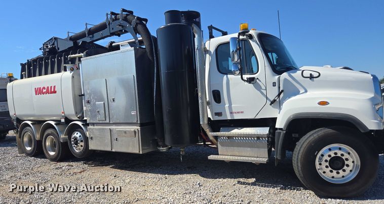image for item YA1021 2025 Freightliner 114SD hydrovac truck