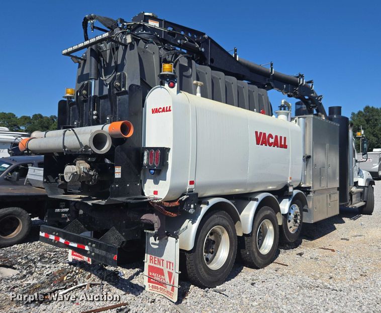 image for item YA1021 2025 Freightliner 114SD hydrovac truck
