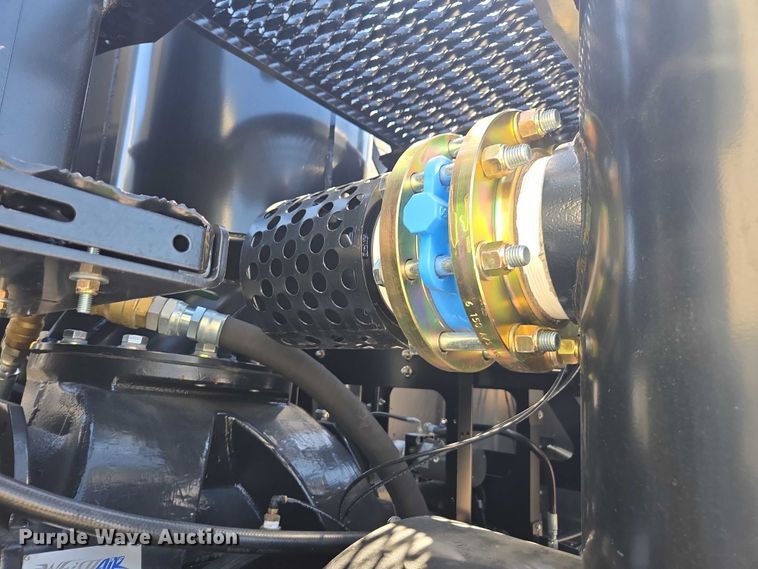 image for item YA1021 2025 Freightliner 114SD hydrovac truck