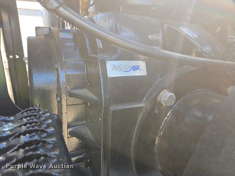 image for item YA1021 2025 Freightliner 114SD hydrovac truck