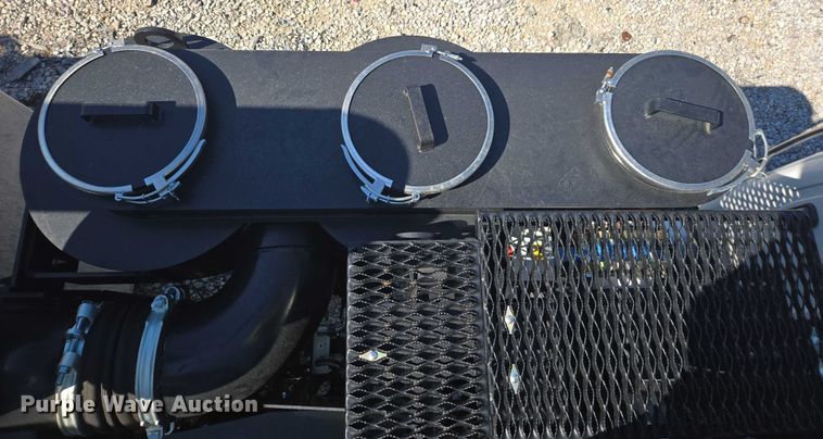 image for item YA1021 2025 Freightliner 114SD hydrovac truck