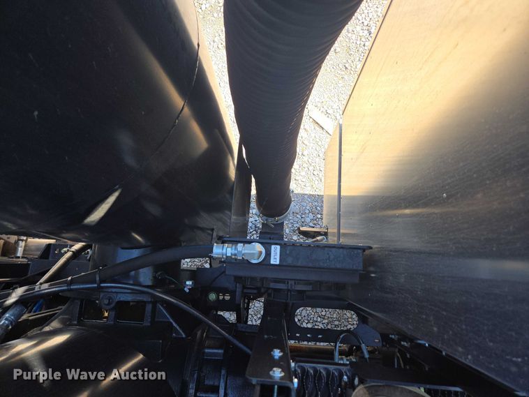 image for item YA1021 2025 Freightliner 114SD hydrovac truck