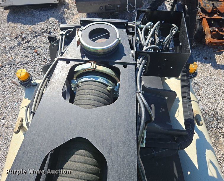 image for item YA1021 2025 Freightliner 114SD hydrovac truck