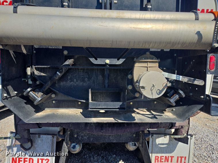 image for item YA1021 2025 Freightliner 114SD hydrovac truck