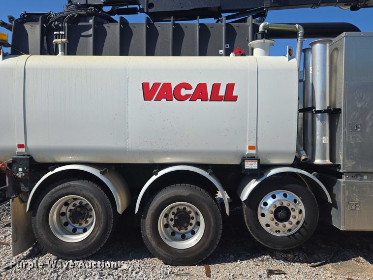 image for item YA1021 2025 Freightliner 114SD hydrovac truck