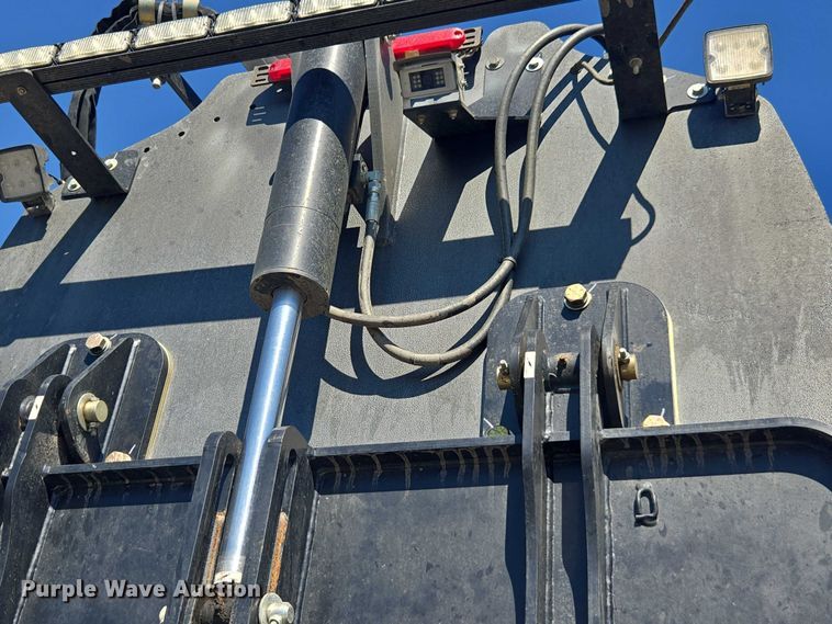 image for item YA1021 2025 Freightliner 114SD hydrovac truck