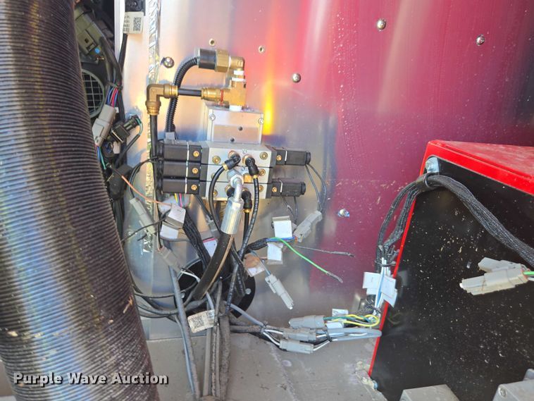 image for item YA1021 2025 Freightliner 114SD hydrovac truck