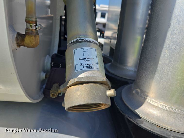 image for item YA1021 2025 Freightliner 114SD hydrovac truck