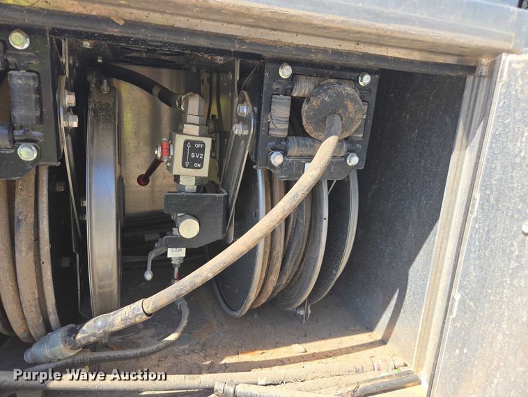 image for item YA1021 2025 Freightliner 114SD hydrovac truck