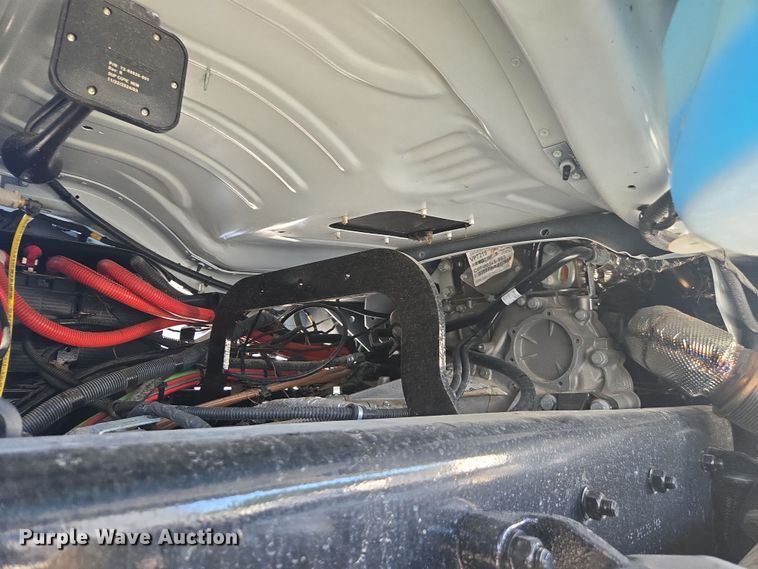 image for item YA1021 2025 Freightliner 114SD hydrovac truck