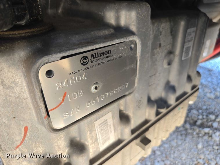 image for item YA1021 2025 Freightliner 114SD hydrovac truck