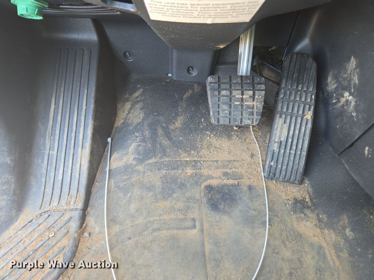 image for item YA1021 2025 Freightliner 114SD hydrovac truck