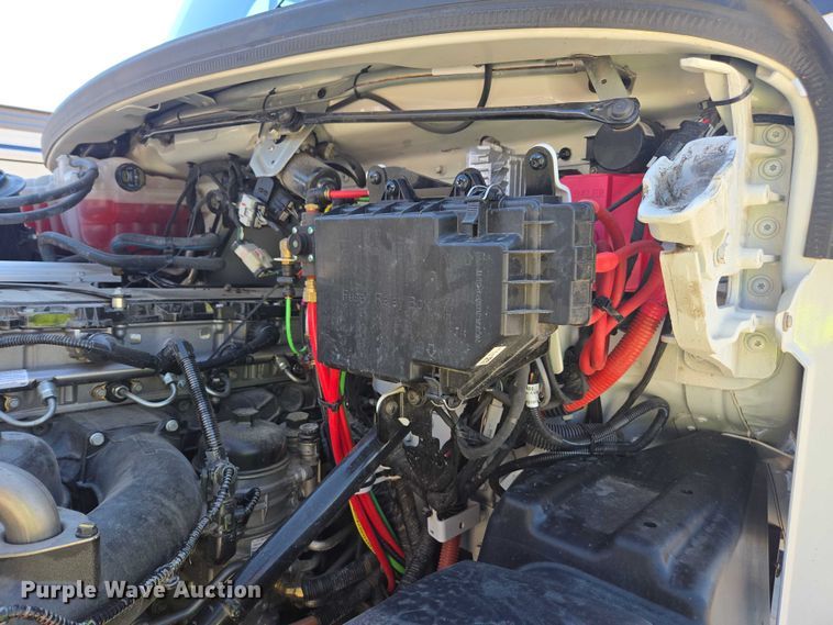 image for item YA1021 2025 Freightliner 114SD hydrovac truck