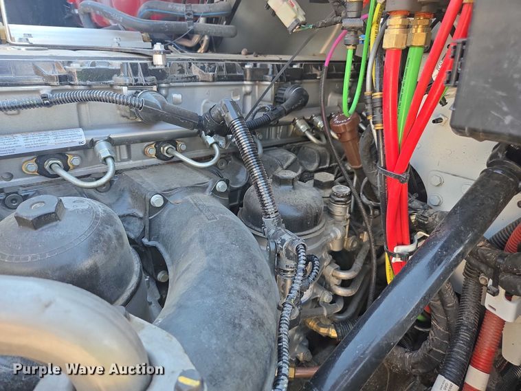 image for item YA1021 2025 Freightliner 114SD hydrovac truck