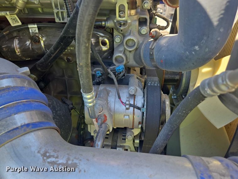 image for item YA1021 2025 Freightliner 114SD hydrovac truck