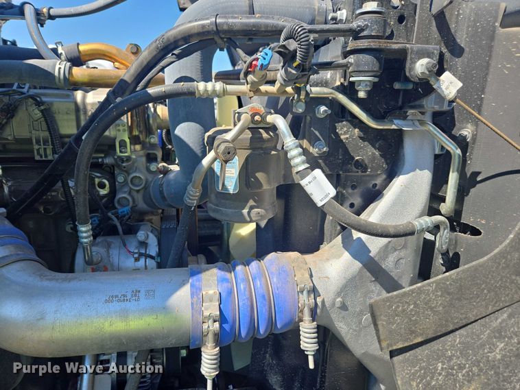 image for item YA1021 2025 Freightliner 114SD hydrovac truck