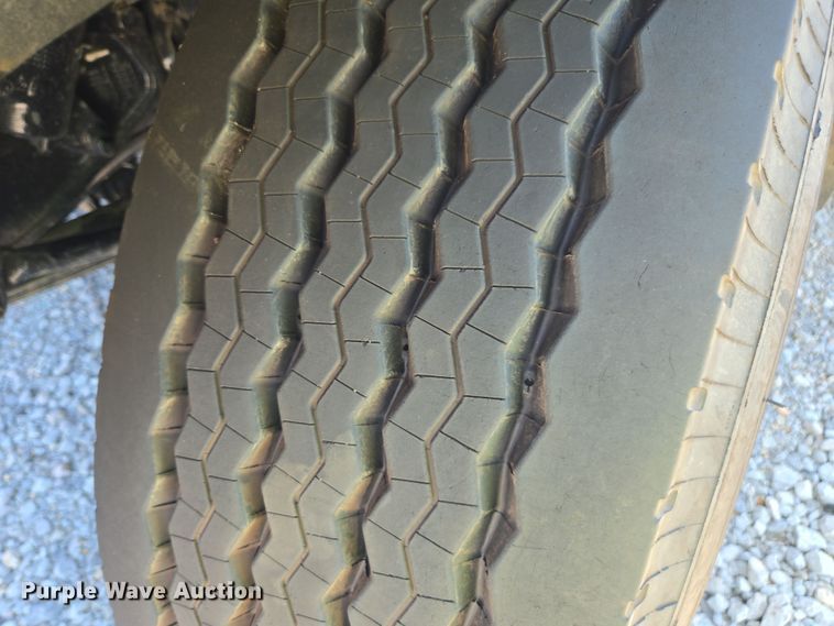 image for item YA1021 2025 Freightliner 114SD hydrovac truck